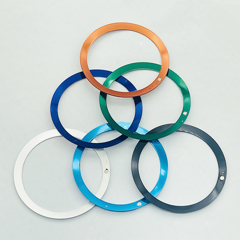 36.5mm Curved Aluminum Watch b – Reel Case recenzja i cena